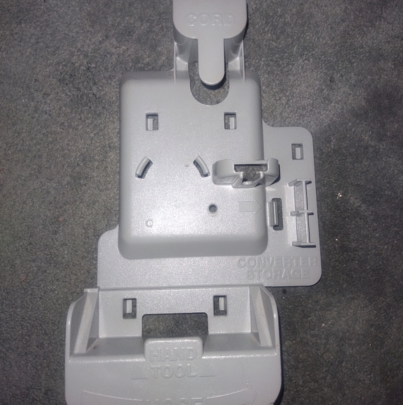 Parts for Hoover SteamVac spinbrush carpet cleaner. Model number F 5914 900 - Picture 11 of 15